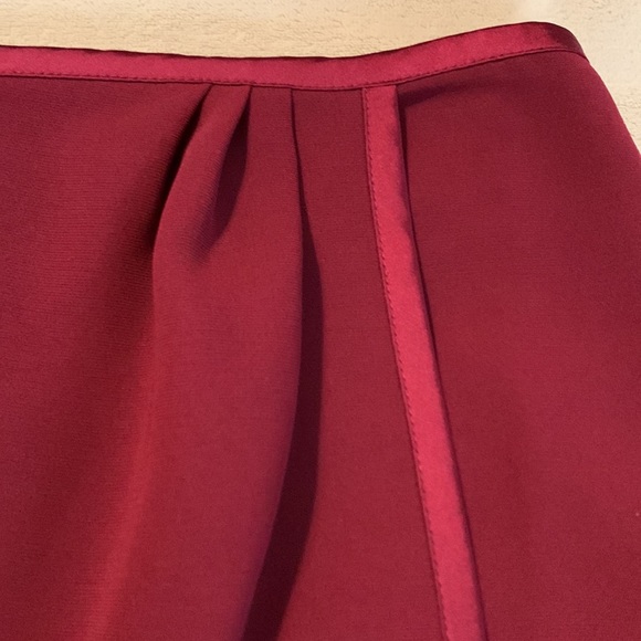 Beautiful like new wine colored Ann Taylor skirt . Worn once. - Picture 2 of 5